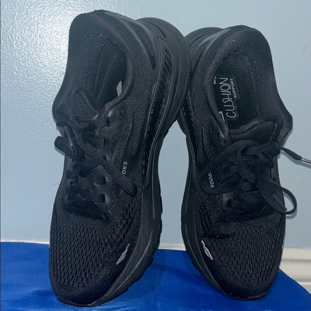 Brooks Jet Black Athletic Sneakers
